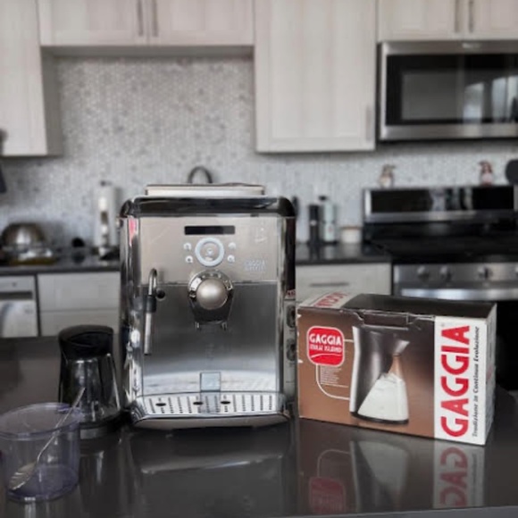 Gaggia Platinum Swing Up Espresso and Coffee Machine - Picture 2 of 16